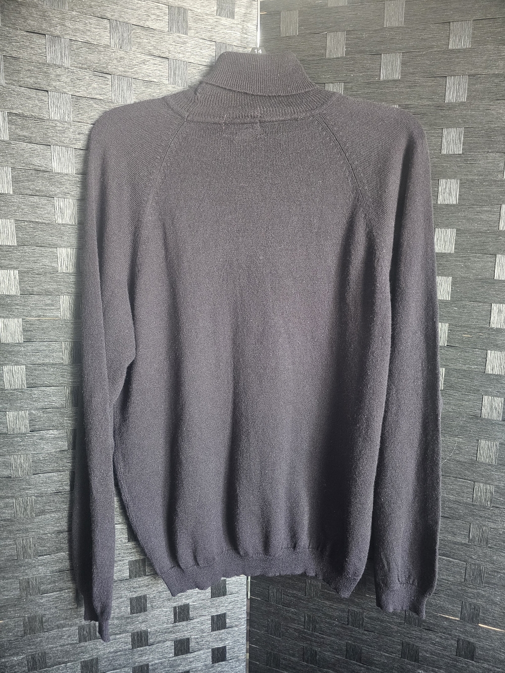 Woman's Large Black Turtleneck Sweater - Classic Knit